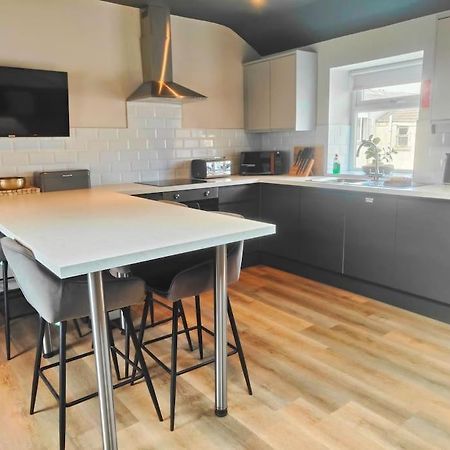 Sloane Modern 2 Bedroom Seafront Apartment Blackpool Bagian luar foto