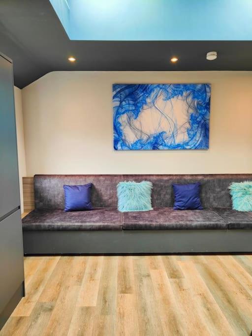 Sloane Modern 2 Bedroom Seafront Apartment Blackpool Bagian luar foto