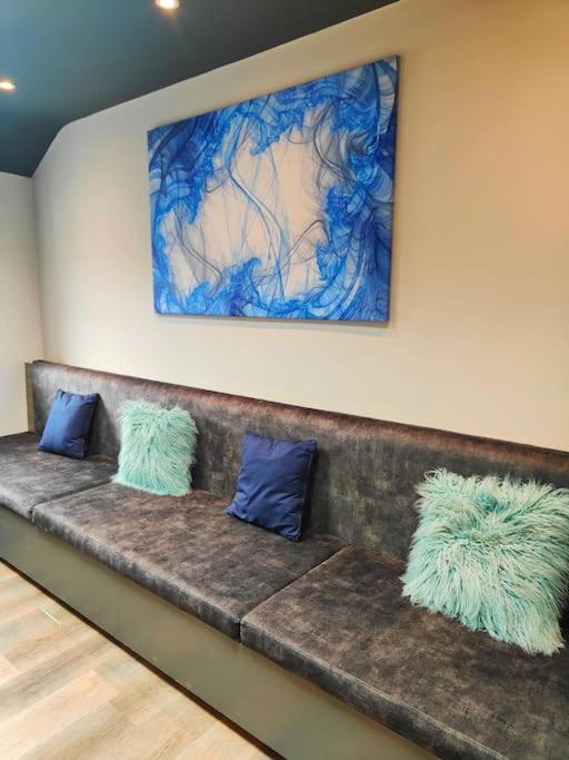 Sloane Modern 2 Bedroom Seafront Apartment Blackpool Bagian luar foto