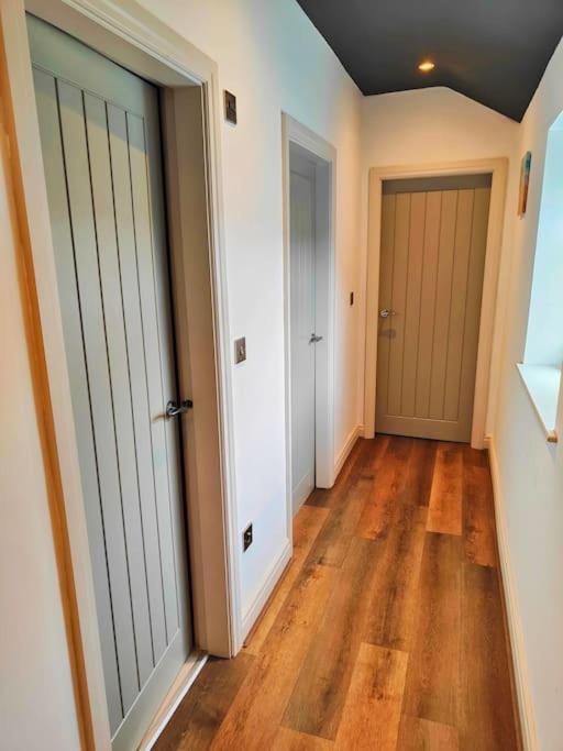 Sloane Modern 2 Bedroom Seafront Apartment Blackpool Bagian luar foto