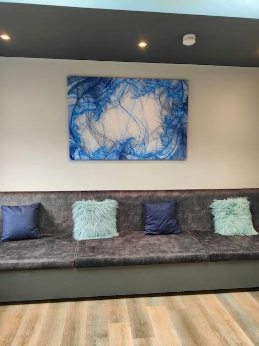 Sloane Modern 2 Bedroom Seafront Apartment Blackpool Bagian luar foto